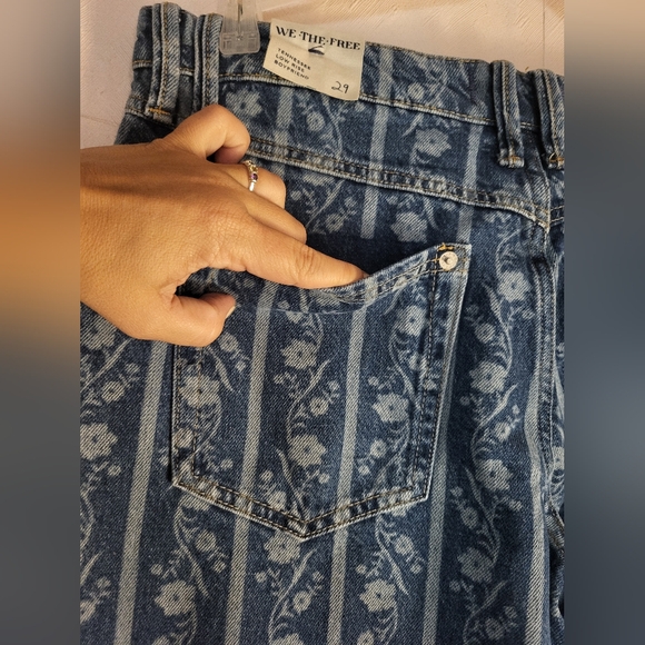 Free People We The Free Tennessee Low Rise Printed Boyfriend Jeans - Picture 12 of 15